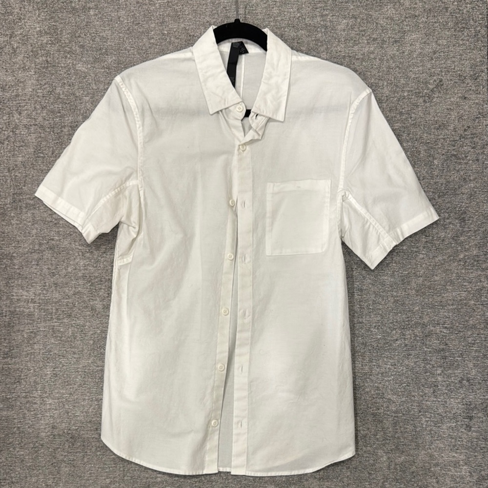 Lululemon Men's Shirt